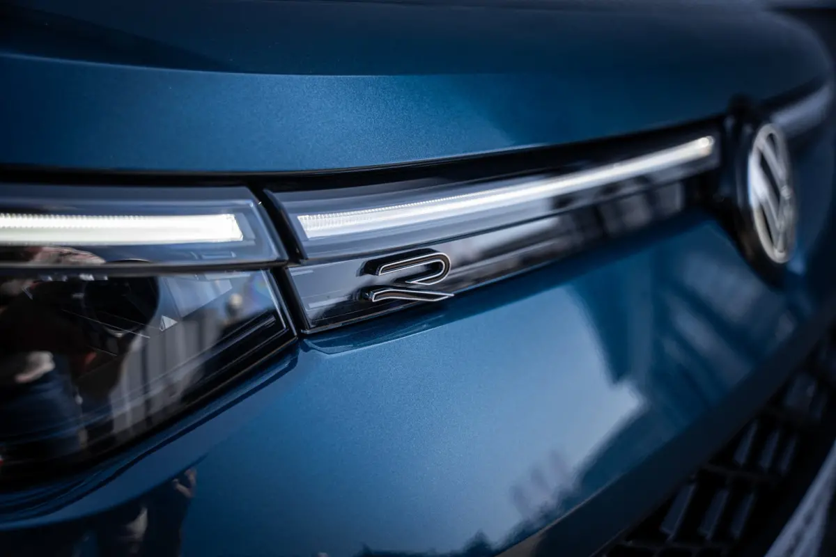 R-Line Edition | 'App-Connect' draadloze smartphone integratie | Automatische afstandsregeling (Adaptive Cruise Control) | Buitenspiegels elektrisch instel-, verwarm- en inklapbaar