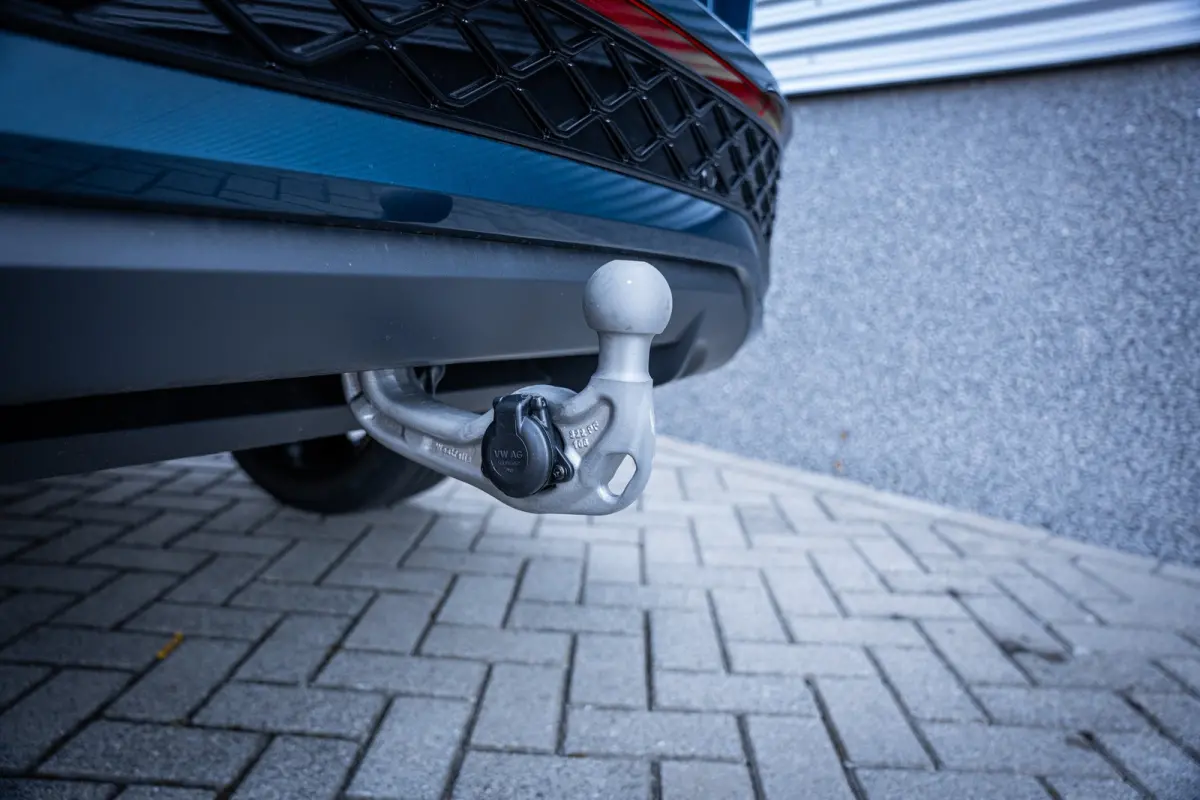 R-Line Edition | 'App-Connect' draadloze smartphone integratie | Automatische afstandsregeling (Adaptive Cruise Control) | Buitenspiegels elektrisch instel-, verwarm- en inklapbaar