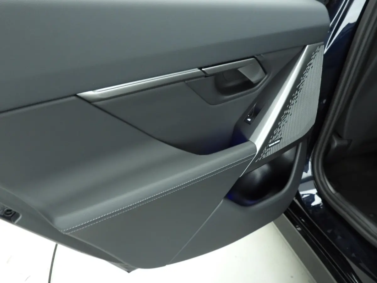 550e xDrive M-Sportpakket Pro | LED | HUD | Adaptief onderstel | Achterasbesturing | Active Cruise  | Harman-Kardon Sound | 360 Camera | Alu wielen 20 inch