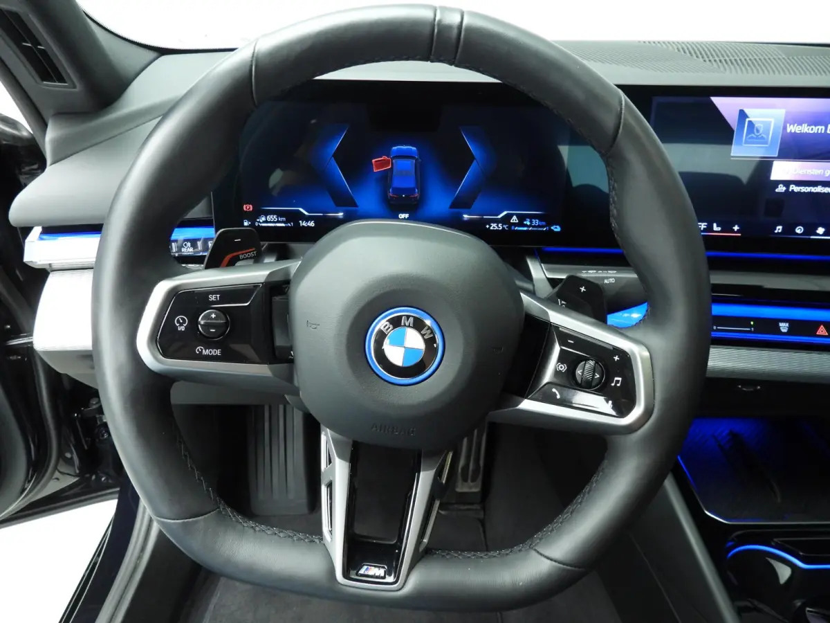 550e xDrive M-Sportpakket Pro | LED | HUD | Adaptief onderstel | Achterasbesturing | Active Cruise  | Harman-Kardon Sound | 360 Camera | Alu wielen 20 inch