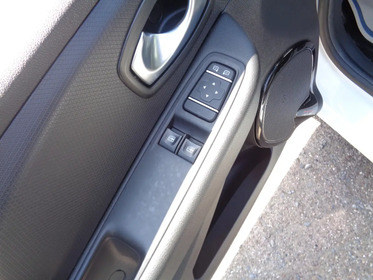 0.9 TCe Zen Airco, navigatie, pdc achter