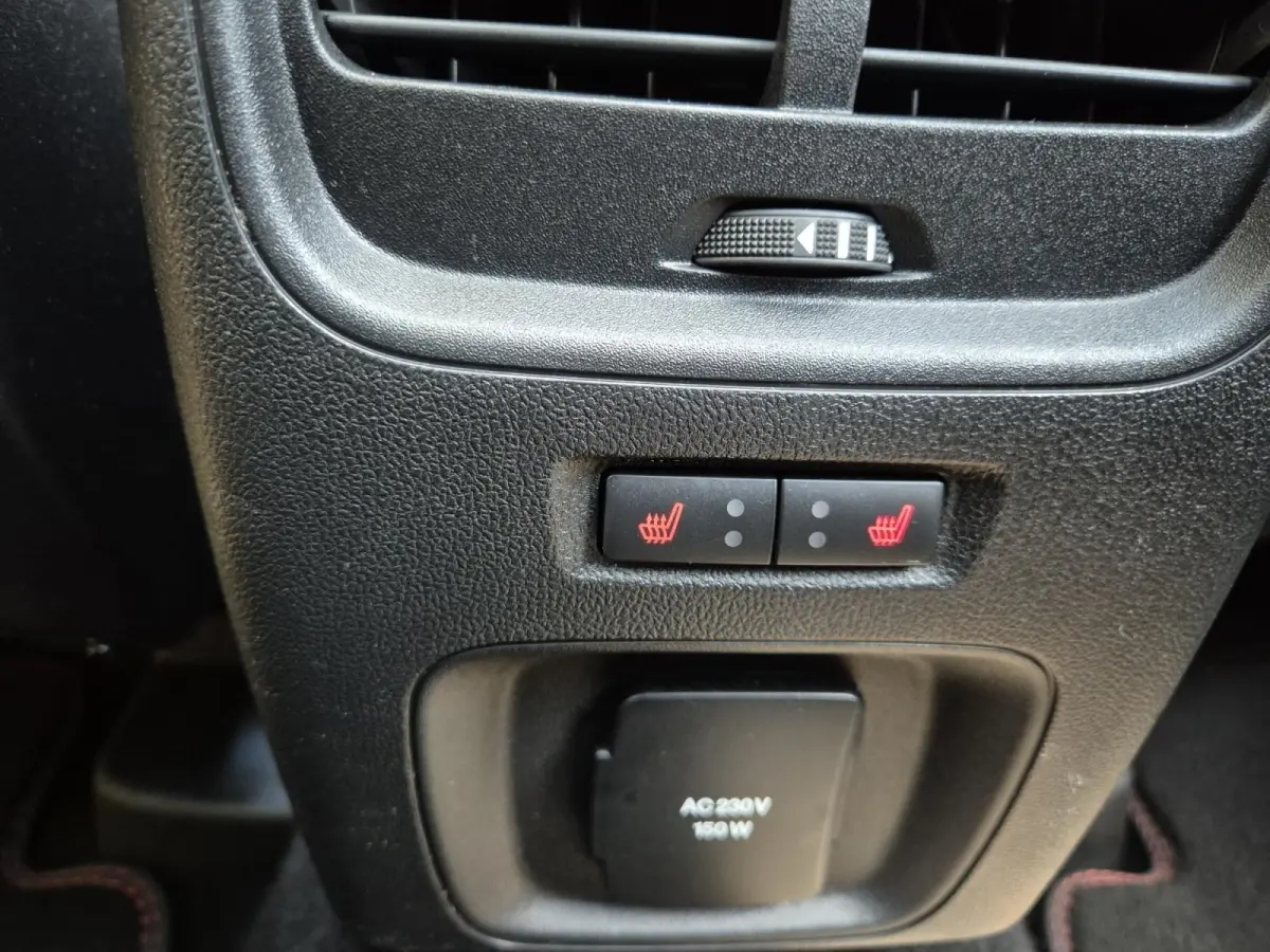 2.5 PHEV Vignale | Climate Control | Cruise Control | Navigatie | Camera | Stoelverwarming | Panoramadak | Stoelverwarming voor en achter |