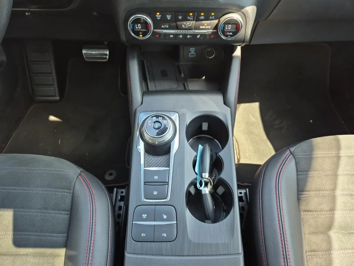 2.5 PHEV Vignale | Climate Control | Cruise Control | Navigatie | Camera | Stoelverwarming | Panoramadak | Stoelverwarming voor en achter |