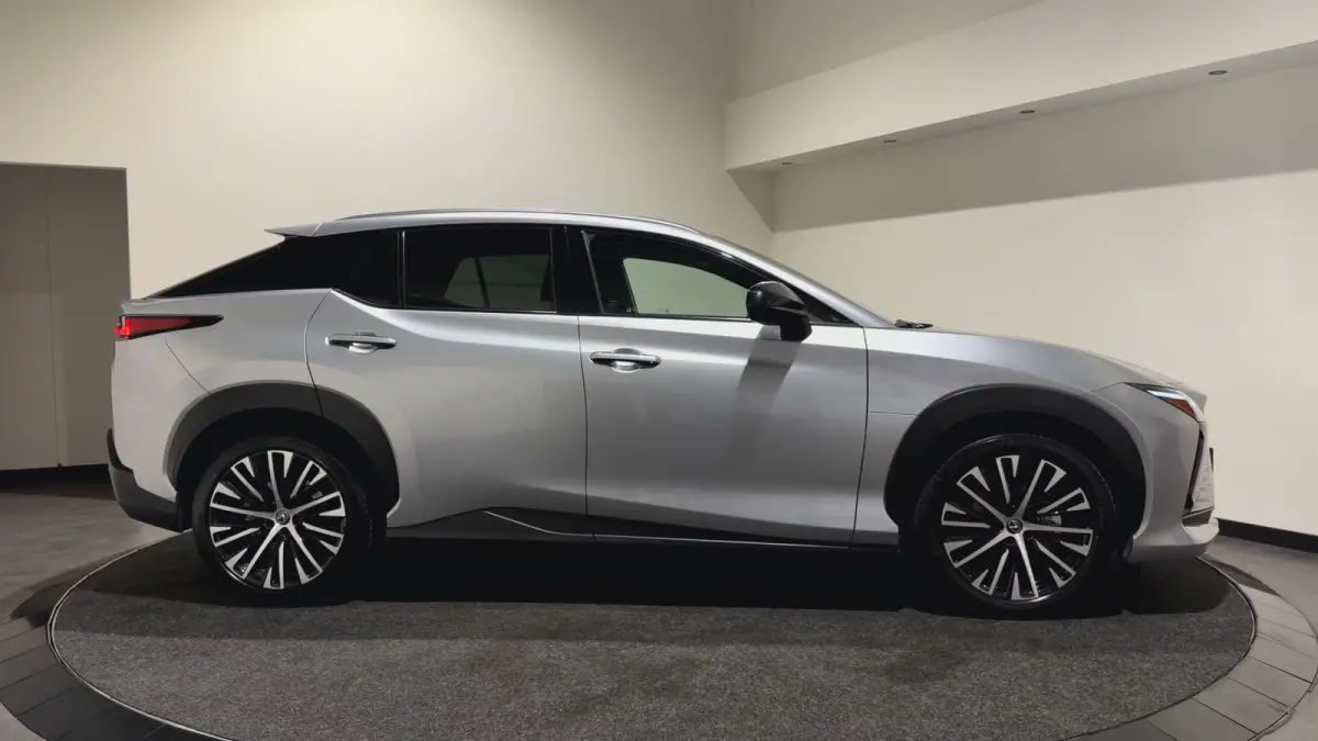 450e Executive Line 71 kWh | SOH 97,2 % | Leder interieur | Stoelen gekoeld & verwarmd | LMV 20"