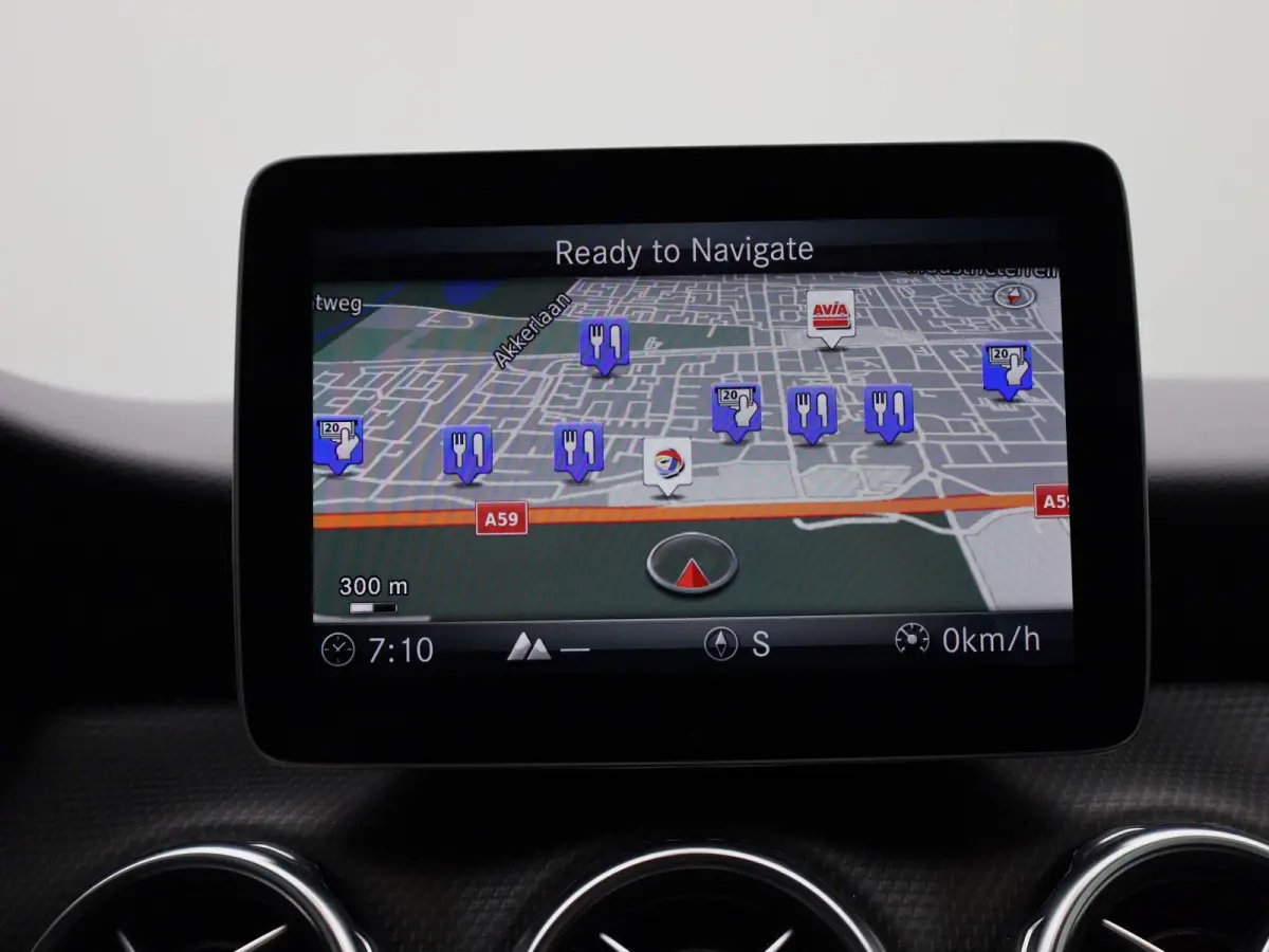 180 Business Solution | ACHTERUITRIJCAMERA | HALF LEDER INTERIEUR | NAVIGATIE | CLIMATE CONTROL | PARKEERSENSOREN | STOELVERWARMING |