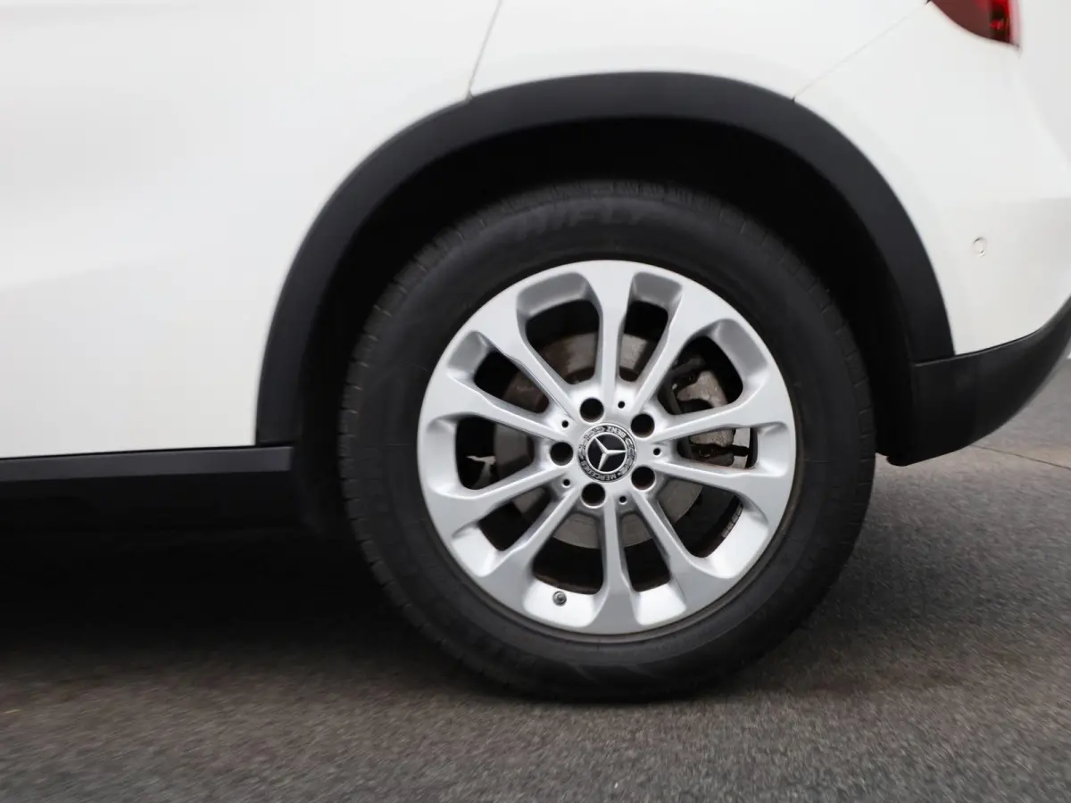 180 Business Solution | ACHTERUITRIJCAMERA | HALF LEDER INTERIEUR | NAVIGATIE | CLIMATE CONTROL | PARKEERSENSOREN | STOELVERWARMING |