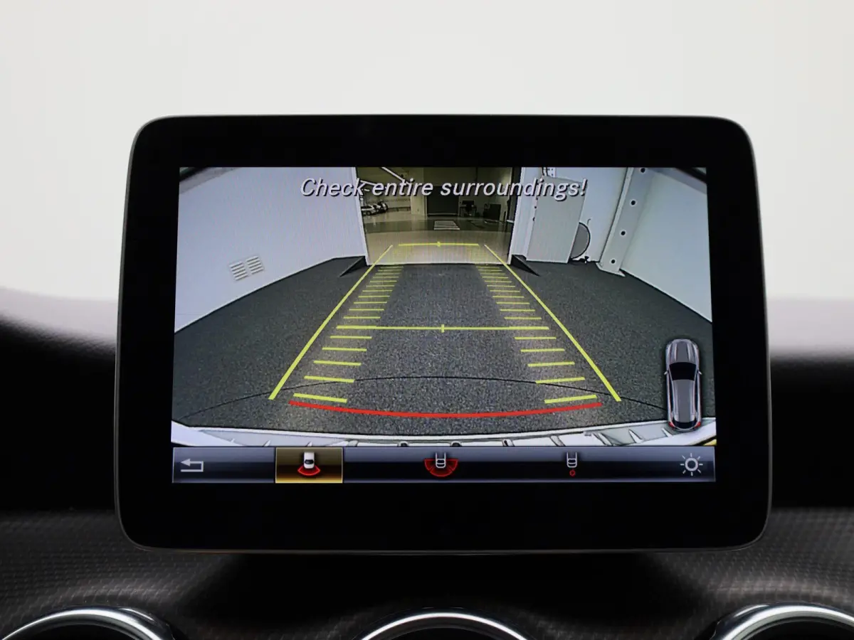 180 Business Solution | ACHTERUITRIJCAMERA | HALF LEDER INTERIEUR | NAVIGATIE | CLIMATE CONTROL | PARKEERSENSOREN | STOELVERWARMING |