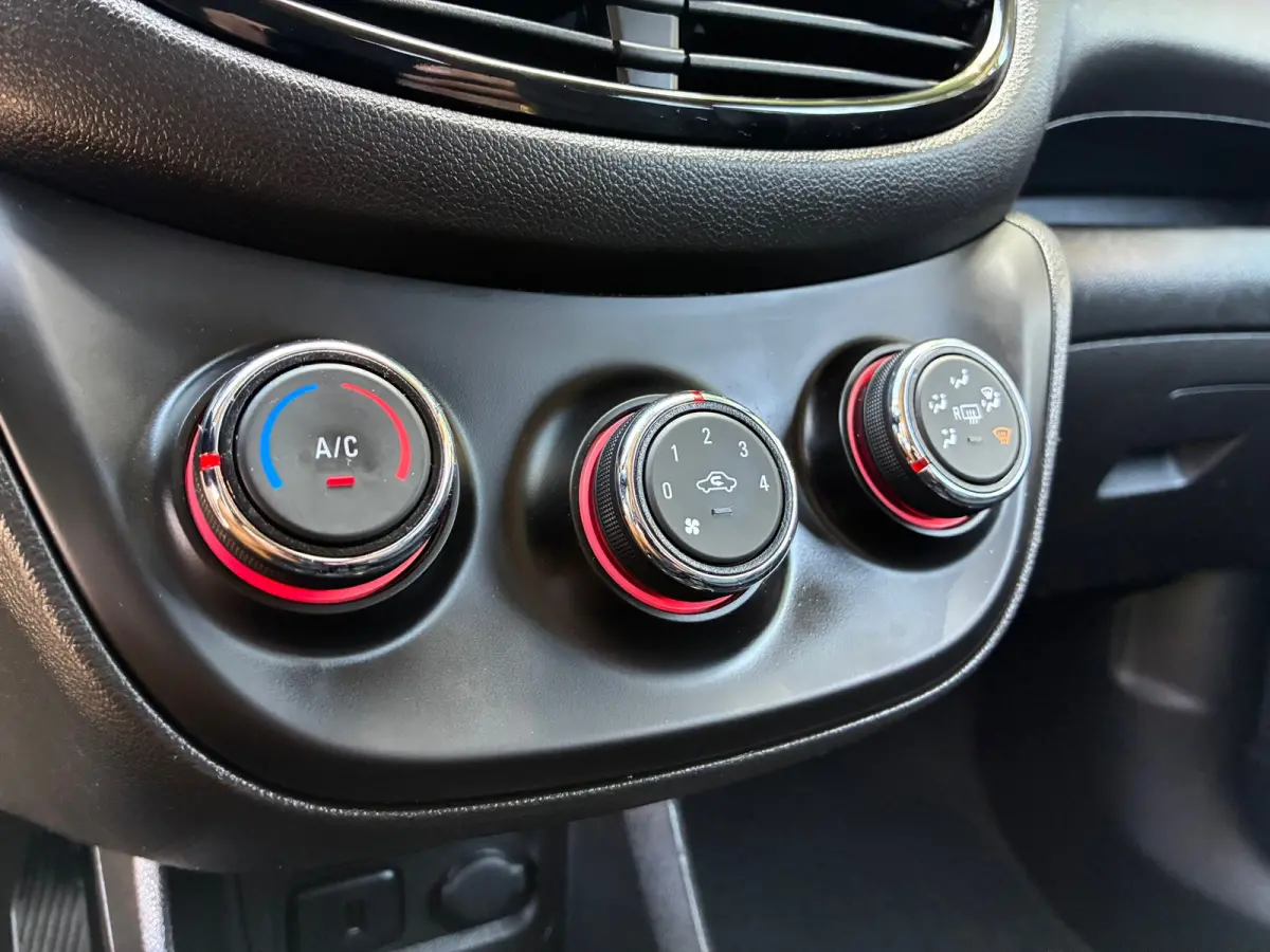 1.0 Online Edition | Cruise + Airco nu € 7.975,-!!!