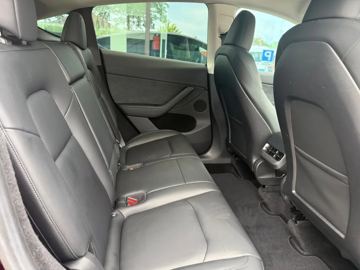 Long Range AWD 75 kWh - Automaat - Leder - Trekhaak - Org.NL
