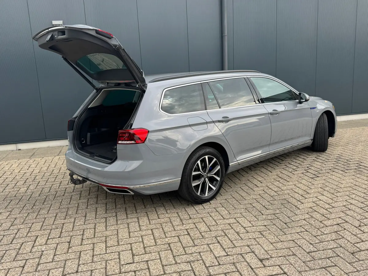 1.4 TSI PHEV GTE * Trekhaak * Camera * Elek. Klep * Travel Assist *