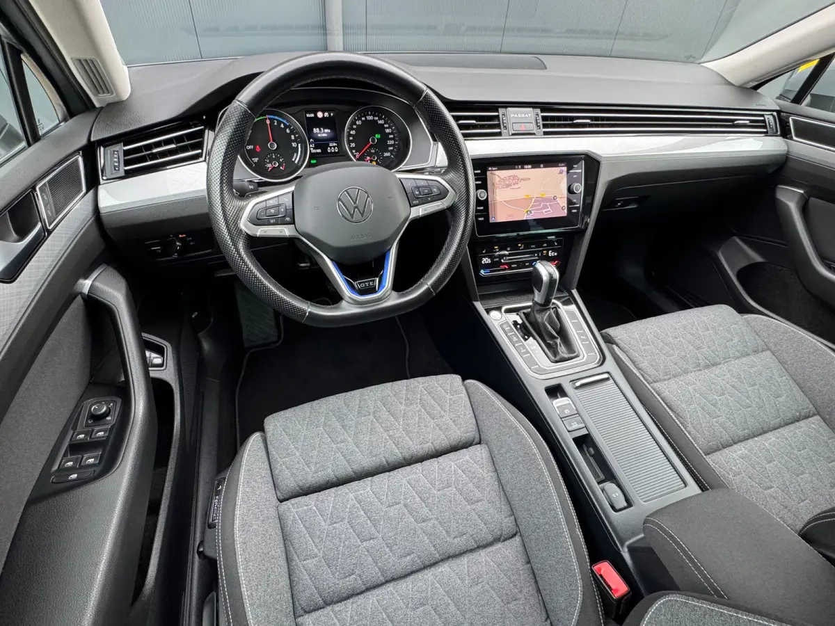 1.4 TSI PHEV GTE * Trekhaak * Camera * Elek. Klep * Travel Assist *
