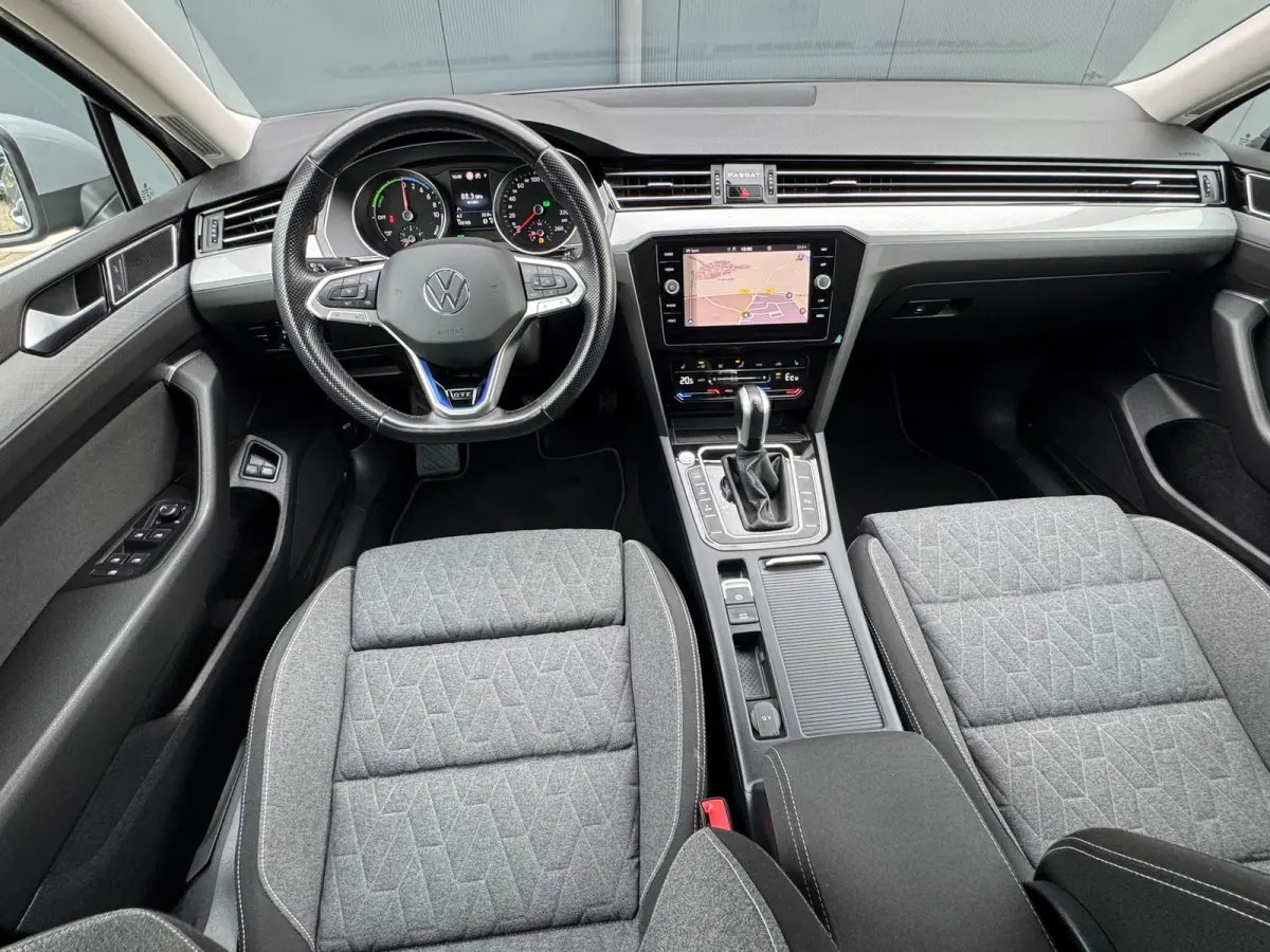 1.4 TSI PHEV GTE * Trekhaak * Camera * Elek. Klep * Travel Assist *
