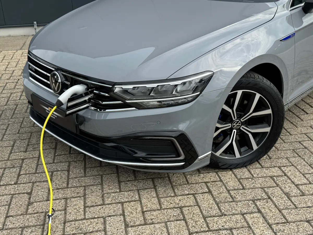 1.4 TSI PHEV GTE * Trekhaak * Camera * Elek. Klep * Travel Assist *