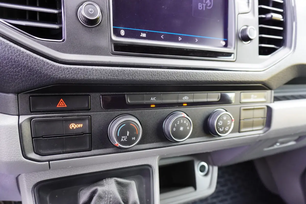 180pk Automaat Dubbellucht open laadbak Tacho Cruise control Airco 3-Zits Pick-Up
