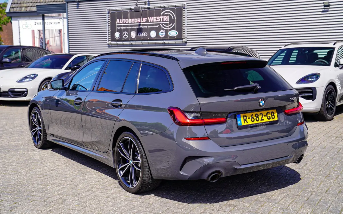 330e High Executive | Head Up Display | 360 camera | Stuurwielverwarming|Elektrische trekhaak