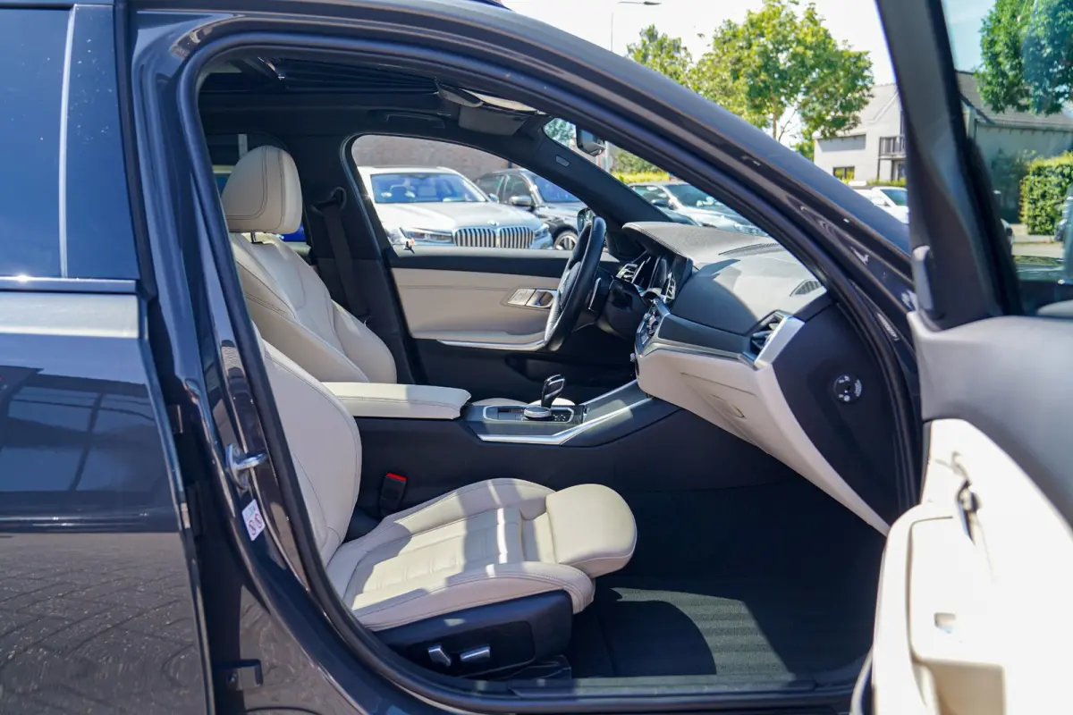 330e High Executive | Head Up Display | 360 camera | Stuurwielverwarming|Elektrische trekhaak