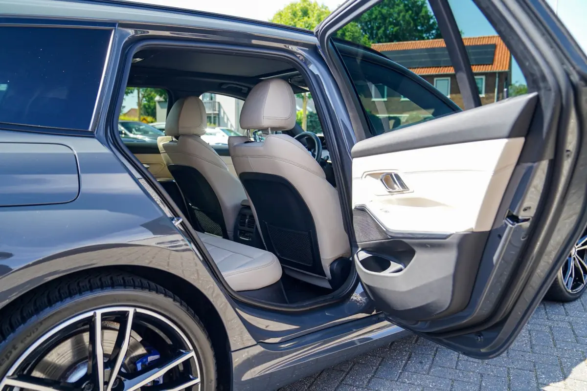 330e High Executive | Head Up Display | 360 camera | Stuurwielverwarming|Elektrische trekhaak