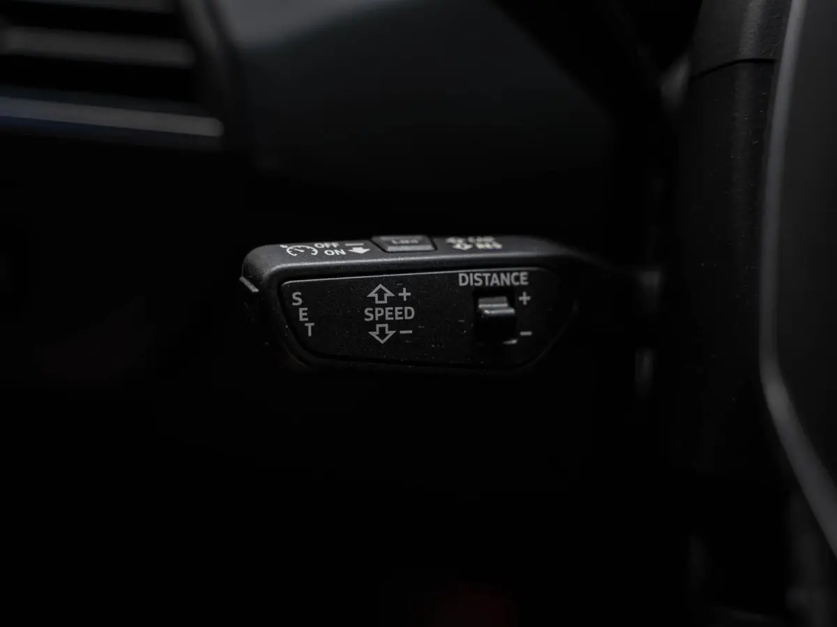 GT 93 kWh B&O Panodak 21'