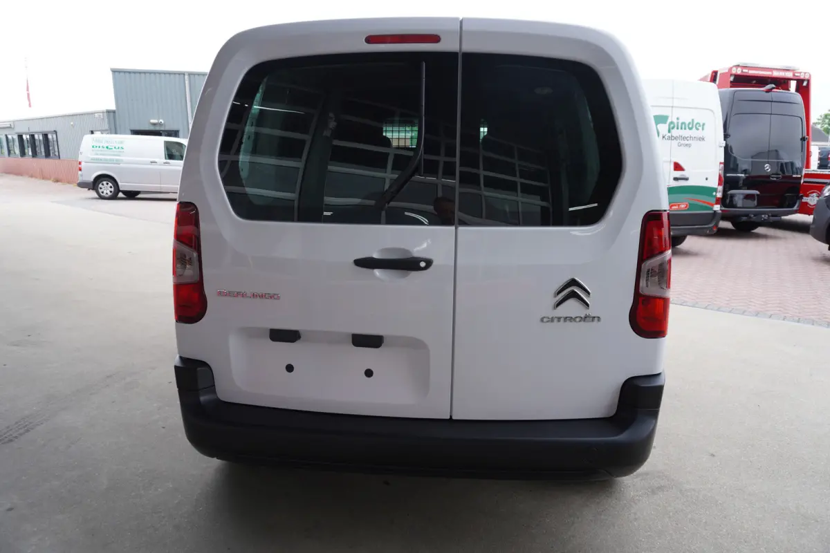 BlueHDi 100PK Club S&S L1 nr. V064 | Airco | Cruise | Bluetooth