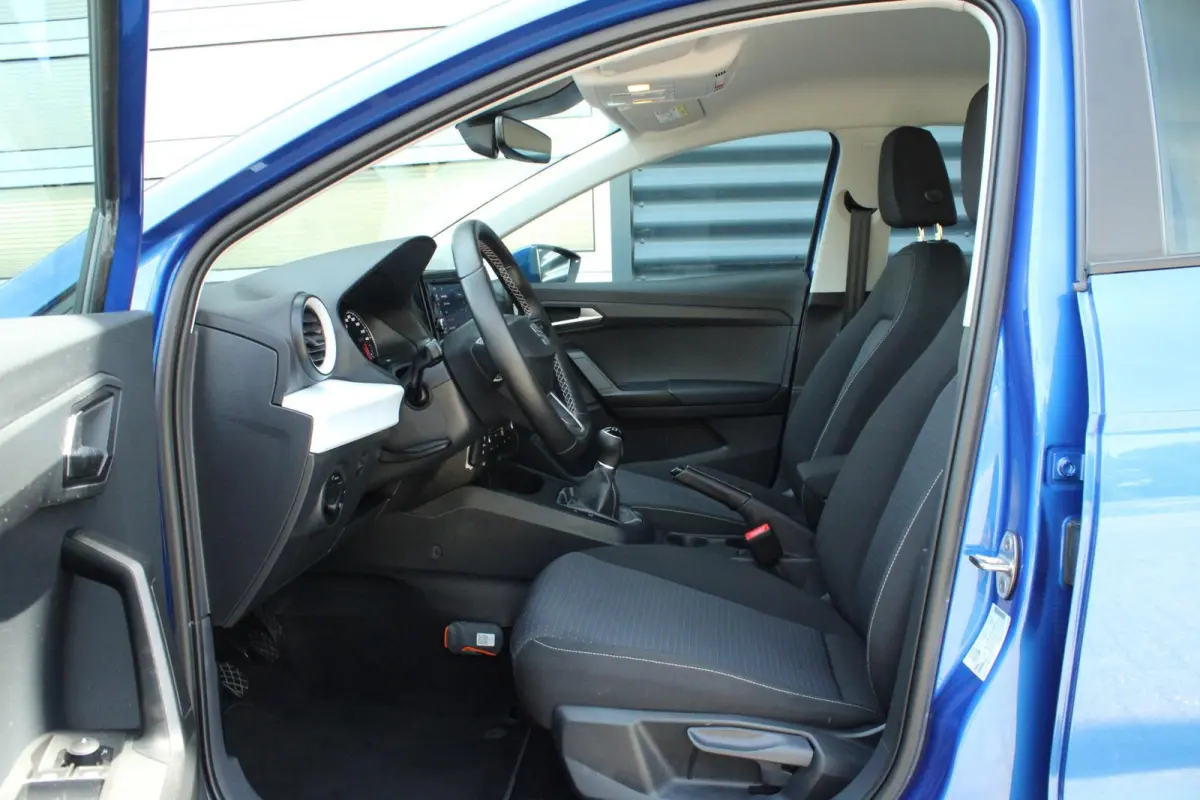 1.0 EcoTSI 95pk Style | Cruise Control | Parkeersensoren Achter | Airco Automatische | DAB | Apple CarPlay/ Android Auto