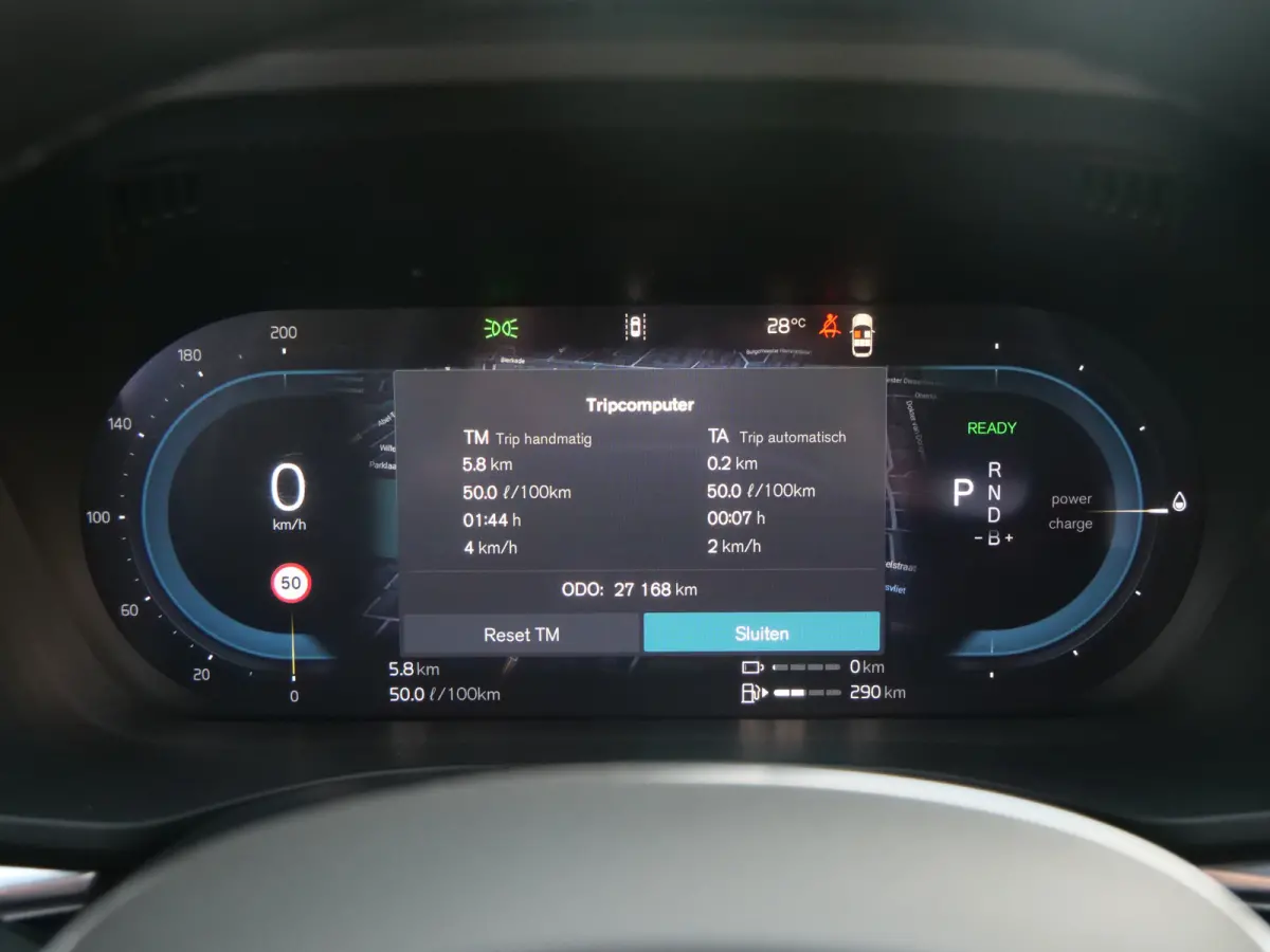 2.0 T6 350 Pk Plug-in hybrid AWD Plus Dark Pano-dak / Adaptive Cruise / 360 Camera / Winterpakket