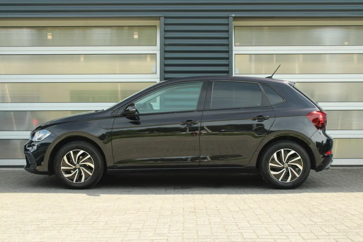 1.0 TSI 95pk Life Business | Navigatie | Allseason | 35% Getint Glas Achter | Apple CarPlay & Android Auto