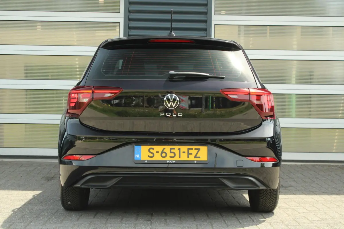 1.0 TSI 95pk Life Business | Navigatie | Allseason | 35% Getint Glas Achter | Apple CarPlay & Android Auto