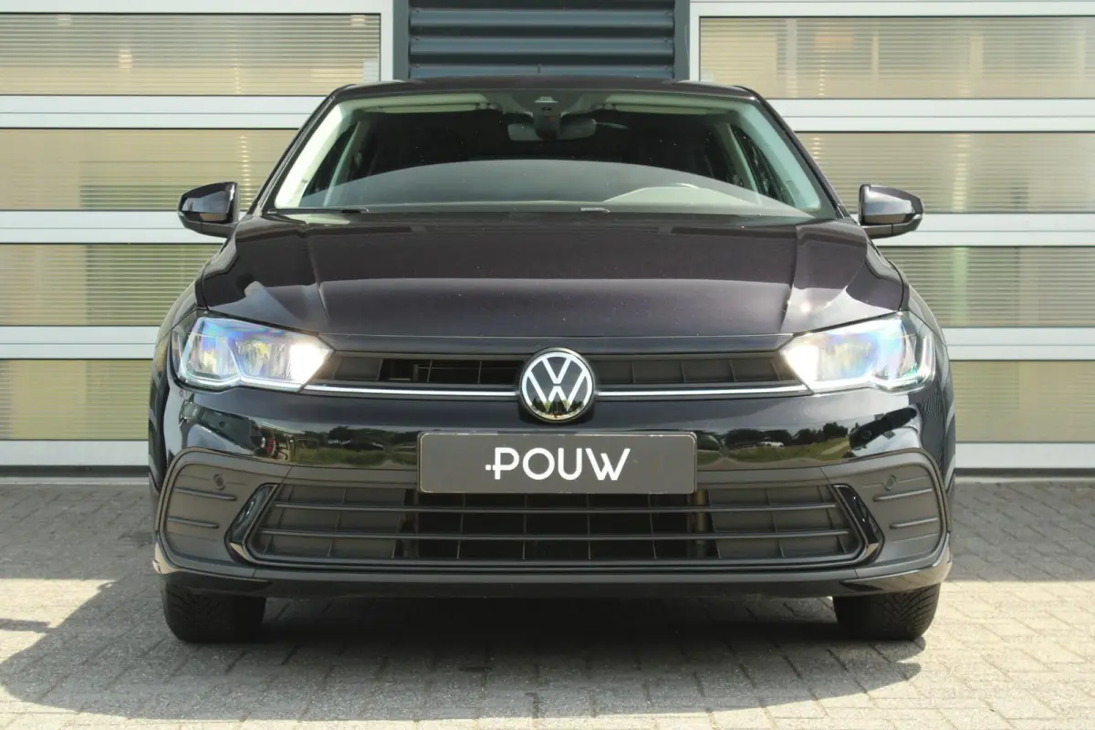 1.0 TSI 95pk Life Business | Navigatie | Allseason | 35% Getint Glas Achter | Apple CarPlay & Android Auto