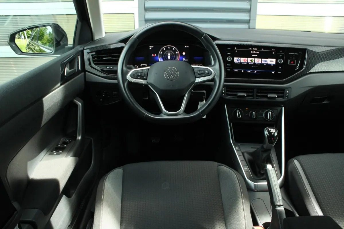 1.0 TSI 95pk Life Business | Navigatie | Allseason | 35% Getint Glas Achter | Apple CarPlay & Android Auto