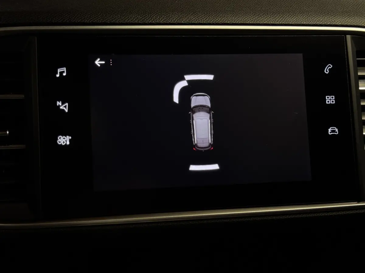 1.2 PureTech Blue Lease Executive | Trekhaak | Panoramadak | Distributieriem vervangen | NL-auto