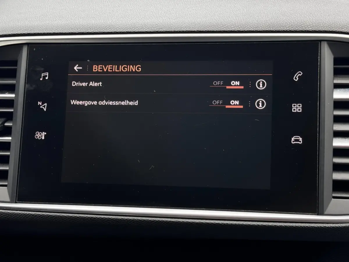 1.2 PureTech Blue Lease Executive | Trekhaak | Panoramadak | Distributieriem vervangen | NL-auto