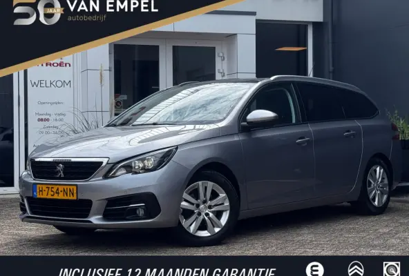 1.2 PureTech Blue Lease Executive | Trekhaak | Panoramadak | Distributieriem vervangen | NL-auto