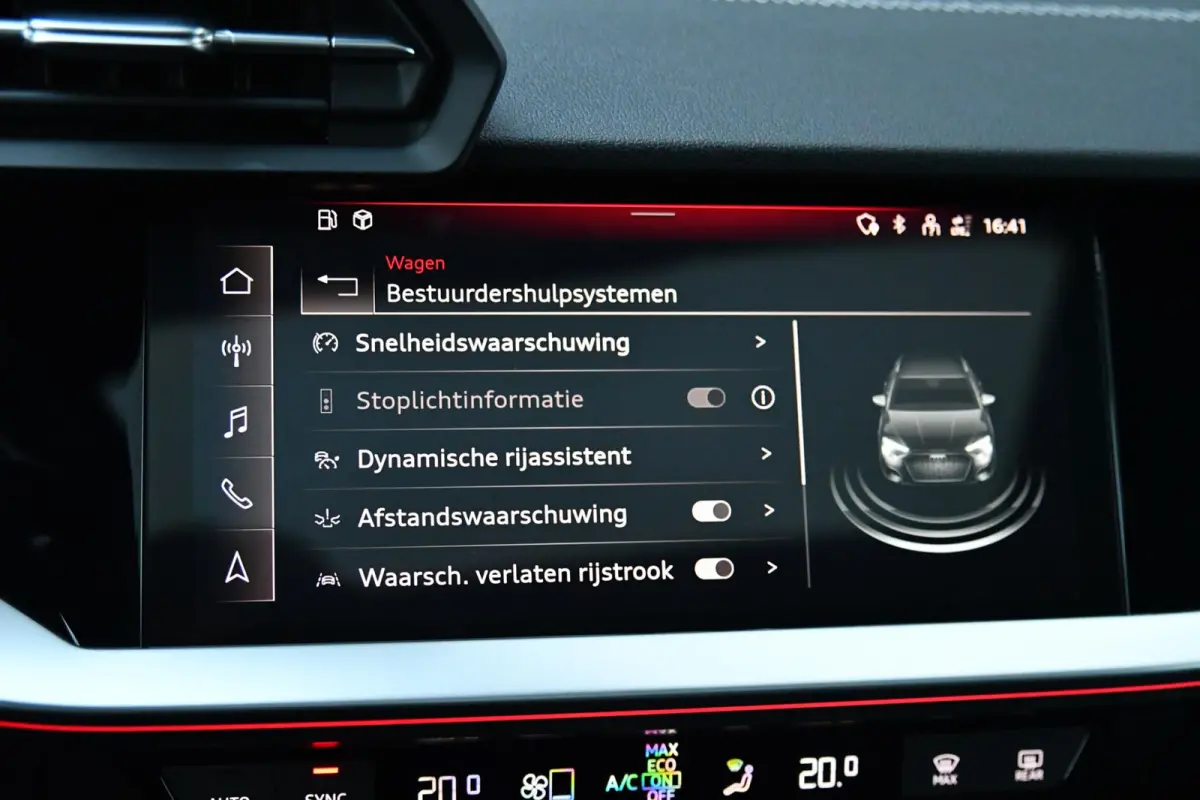 45 TFSI e 3x S-Line Competition. Pano, ACC, Keyless, Sfeer, CarPlay!