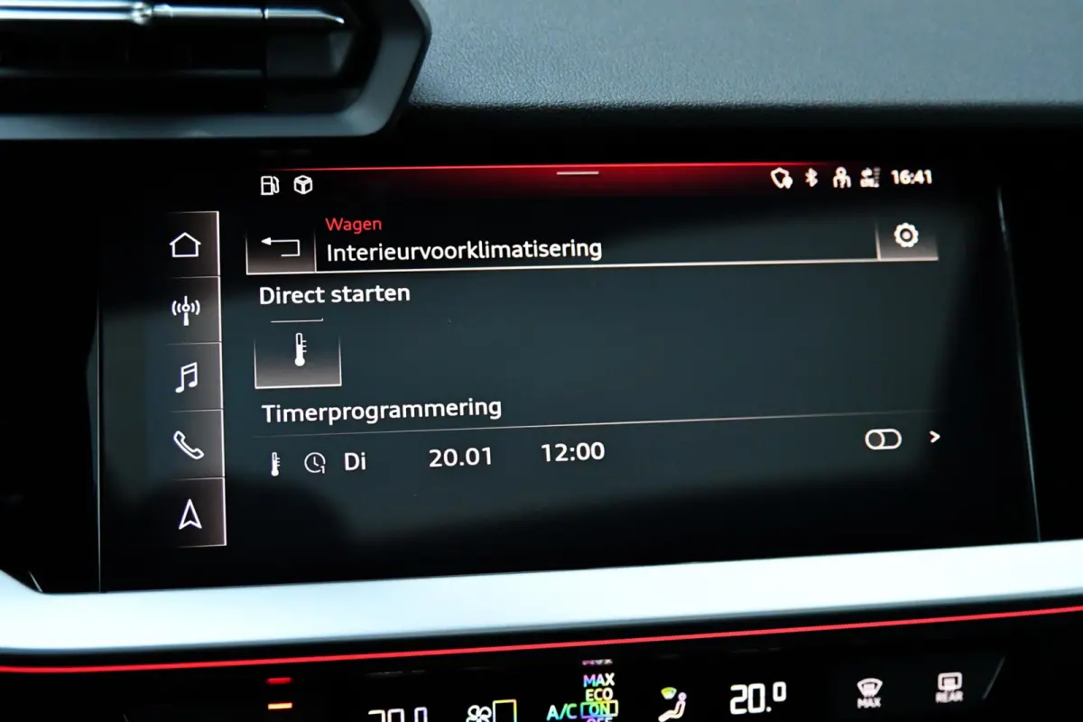 45 TFSI e 3x S-Line Competition. Pano, ACC, Keyless, Sfeer, CarPlay!