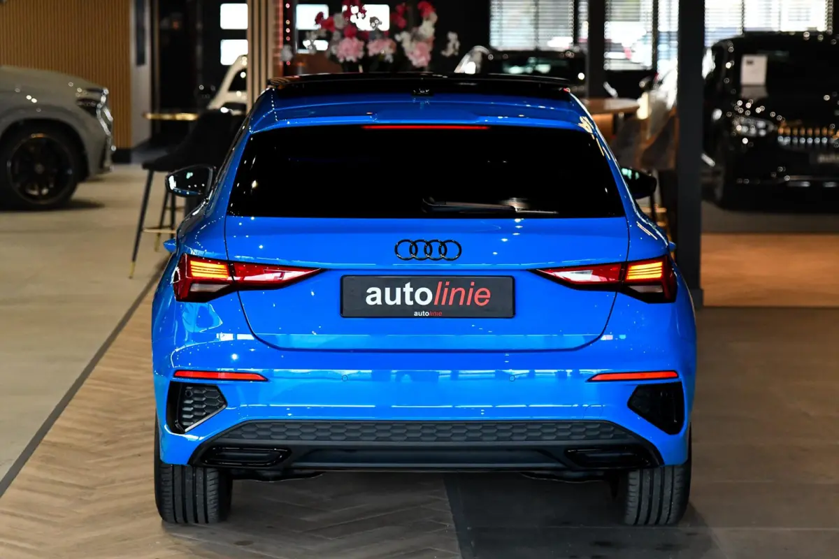 45 TFSI e 3x S-Line Competition. Pano, ACC, Keyless, Sfeer, CarPlay!