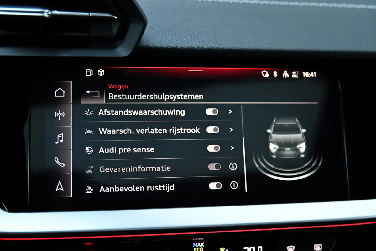 45 TFSI e 3x S-Line Competition. Pano, ACC, Keyless, Sfeer, CarPlay!