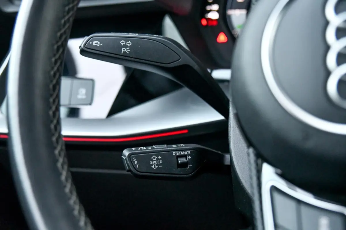 45 TFSI e 3x S-Line Competition. Pano, ACC, Keyless, Sfeer, CarPlay!