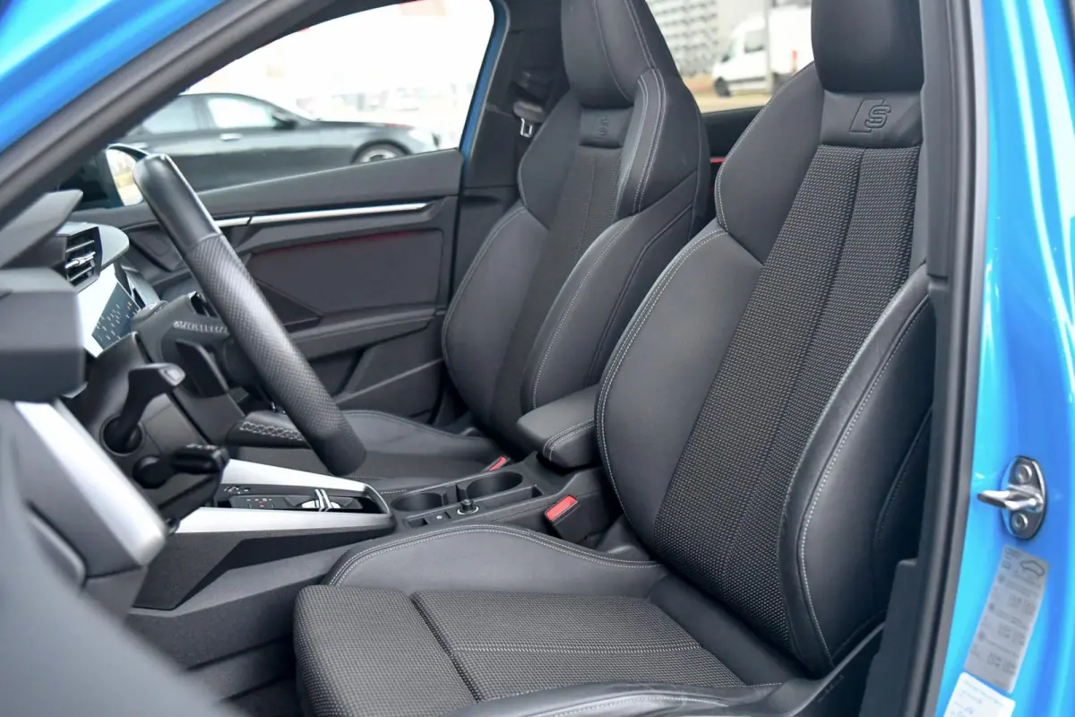 45 TFSI e 3x S-Line Competition. Pano, ACC, Keyless, Sfeer, CarPlay!
