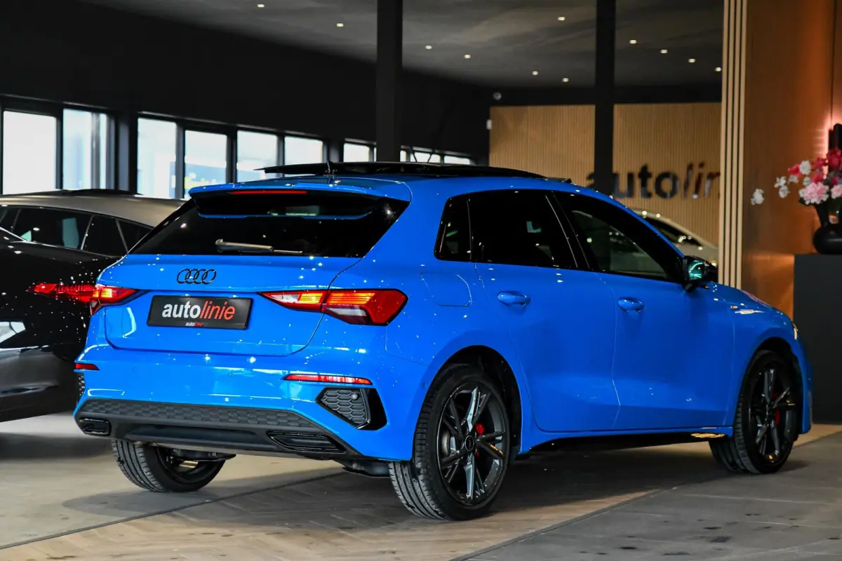 45 TFSI e 3x S-Line Competition. Pano, ACC, Keyless, Sfeer, CarPlay!