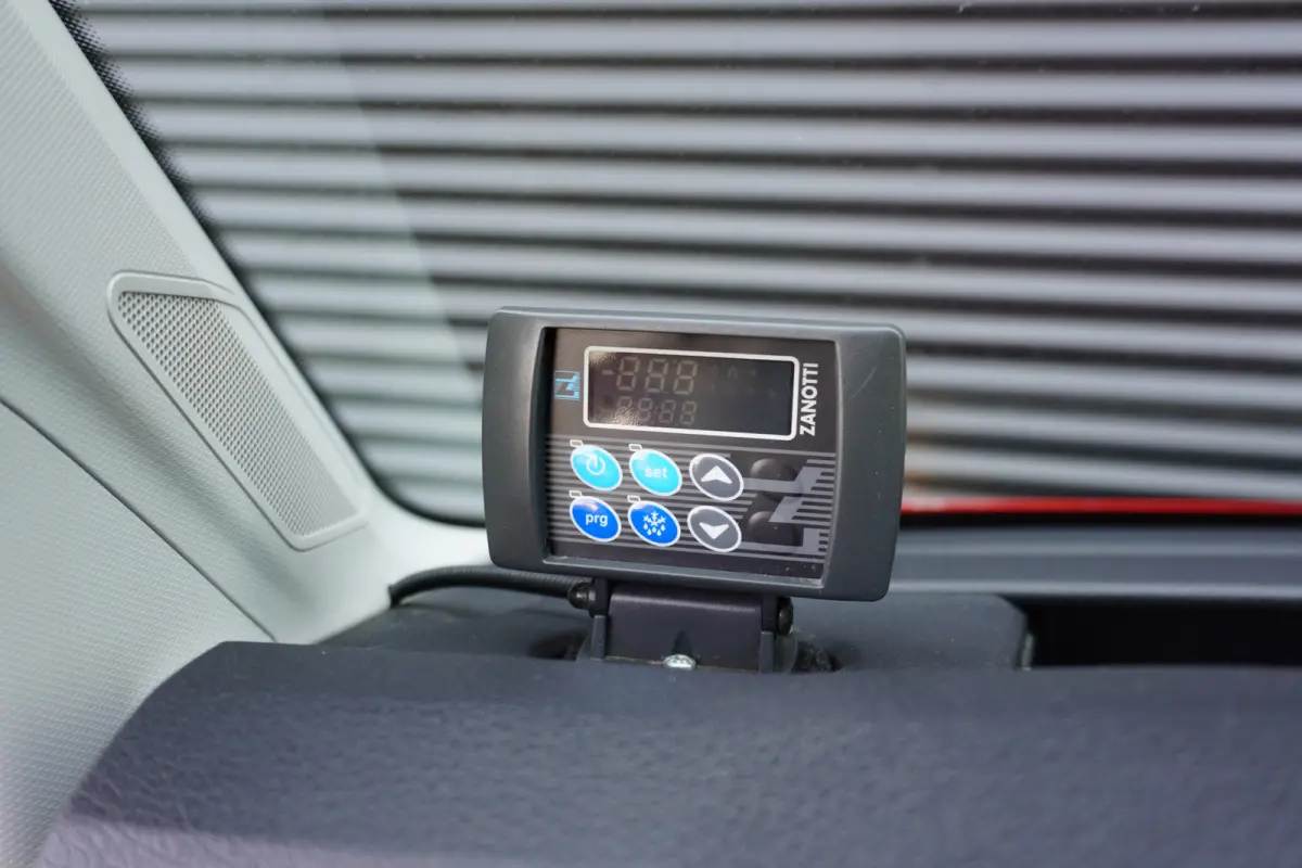 140pk Koelwagen L3H3/L2H2 Zanotti Airco Radio Bluetooth