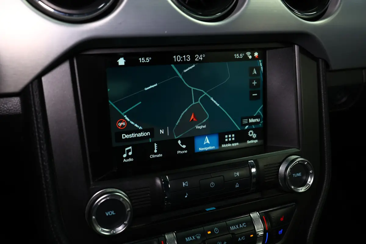 2.3 EcoBoost AVM NAVI CLIMA CAMERA KEYLSS PDC CRUISE LEDER SUBWH "19