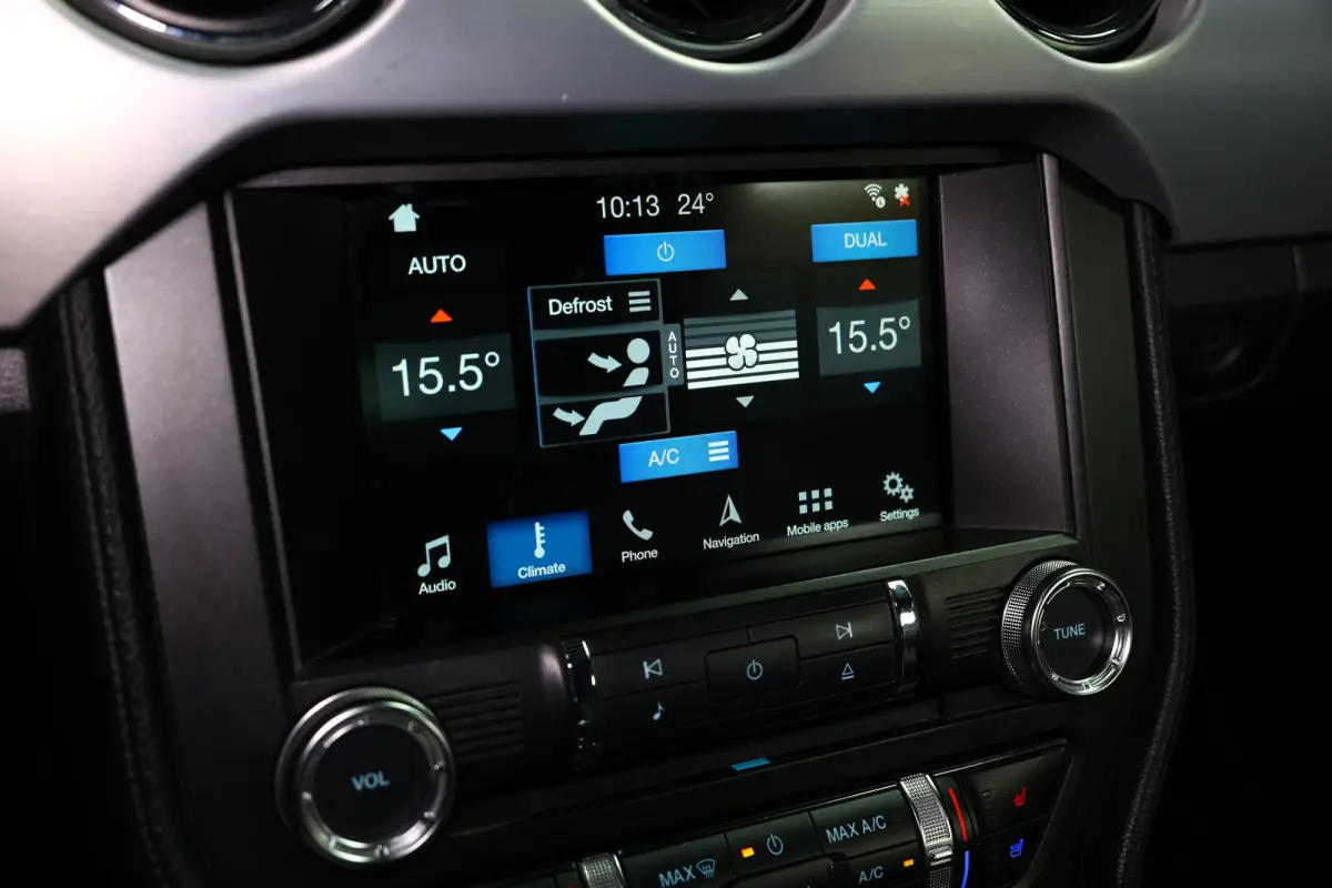 2.3 EcoBoost AVM NAVI CLIMA CAMERA KEYLSS PDC CRUISE LEDER SUBWH "19