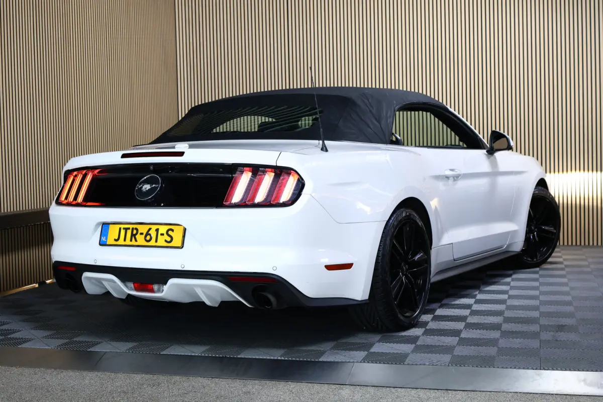 2.3 EcoBoost AVM NAVI CLIMA CAMERA KEYLSS PDC CRUISE LEDER SUBWH "19