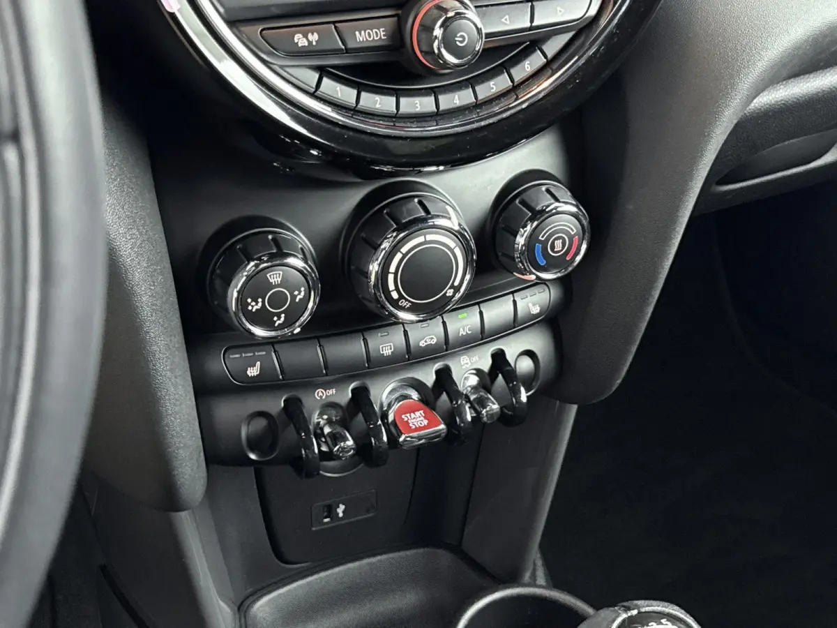 1.5 One | Cruise Control | Stoelverwarming | Keyless | Bluetooth |