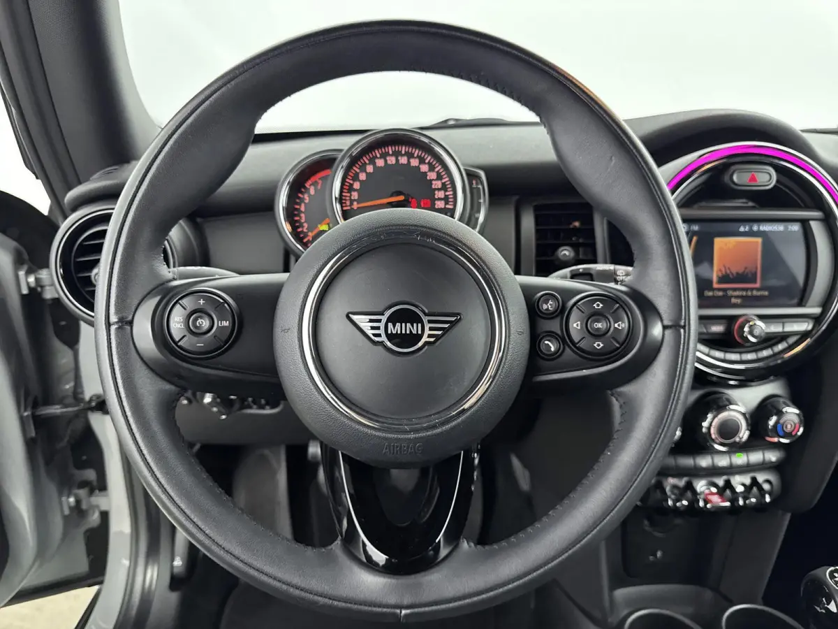 1.5 One | Cruise Control | Stoelverwarming | Keyless | Bluetooth |