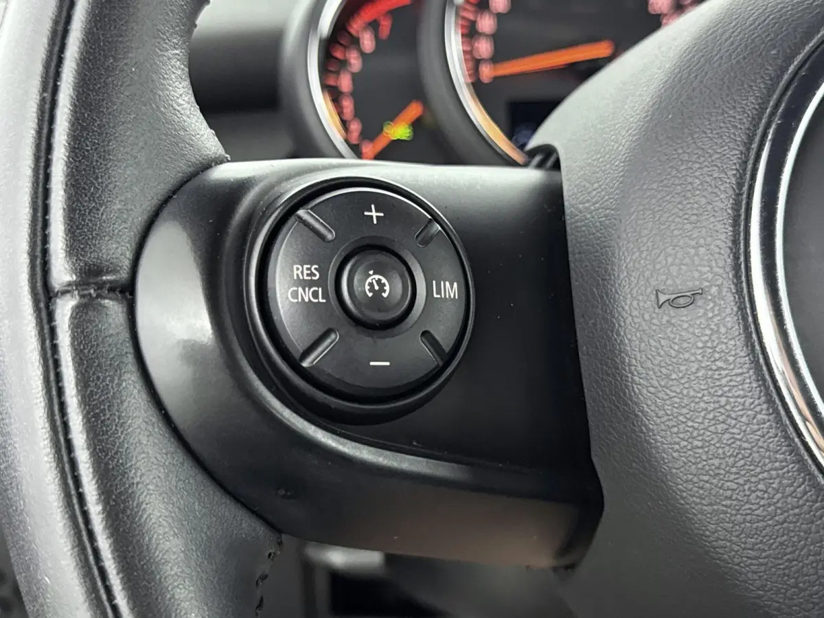 1.5 One | Cruise Control | Stoelverwarming | Keyless | Bluetooth |
