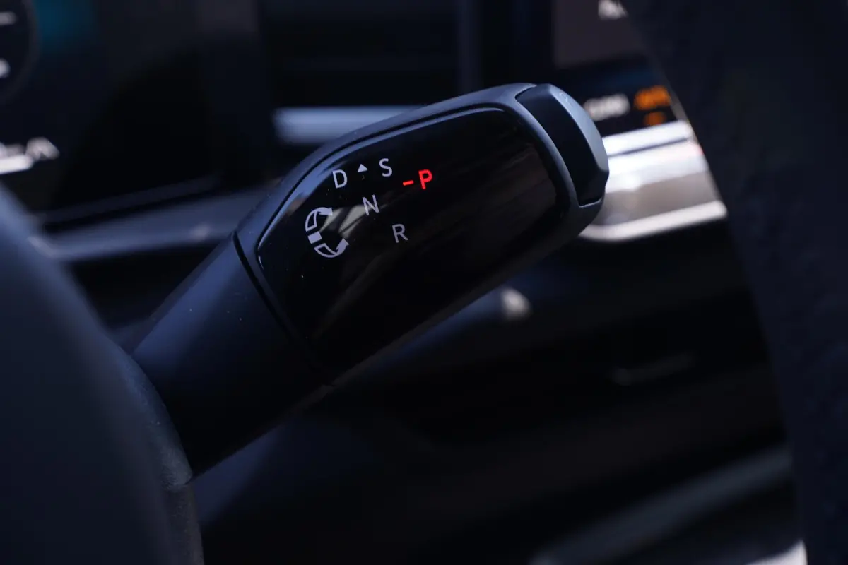 1.5 eTsi R-Line First Edition IQ.light Apple Carplay Black style Stoel-/stuur verwarming 19 Inch Camera R-Line interieur