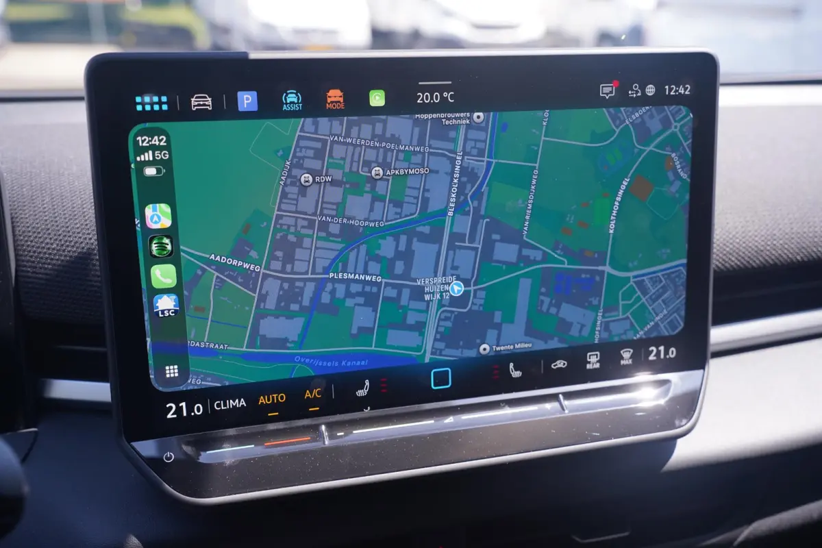 1.5 eTsi R-Line First Edition IQ.light Apple Carplay Black style Stoel-/stuur verwarming 19 Inch Camera R-Line interieur