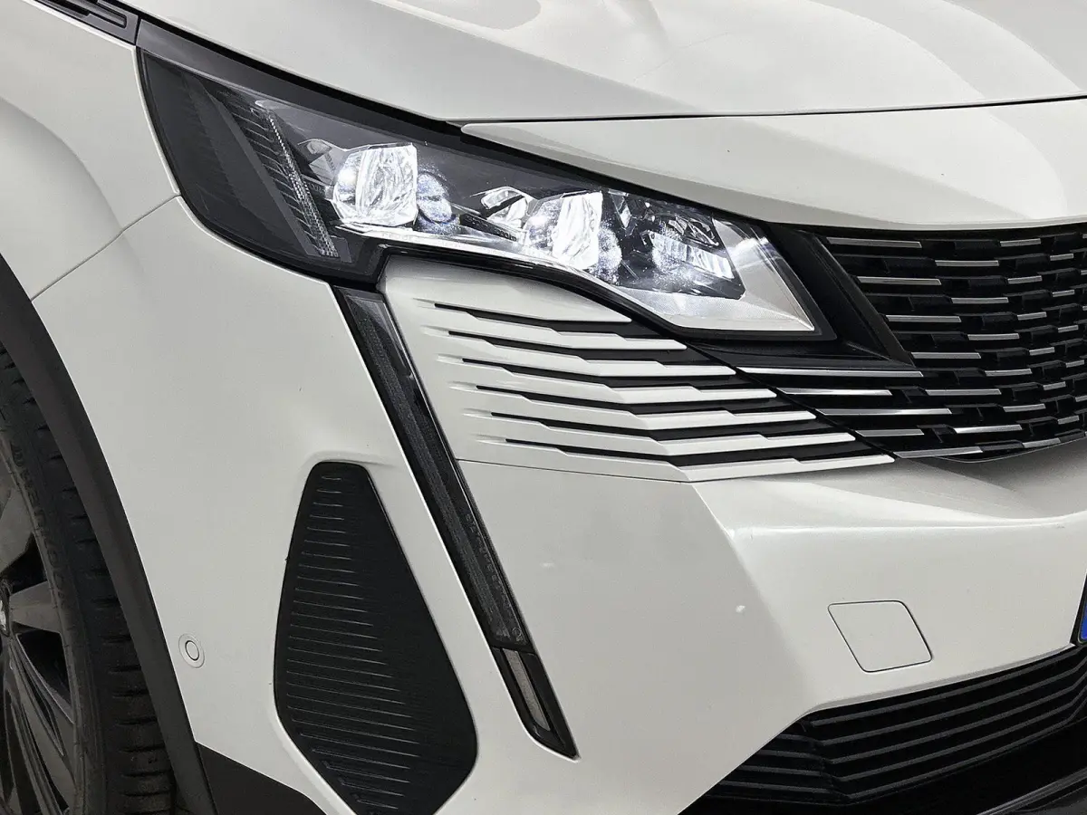 1.2 130pk GT Pack Business Automaat | Trekhaak | Schuif-/Kanteldak | Elektrische Klep | Navigatie | Adaptieve Cruise Control | Climate Control | 19"LMV |