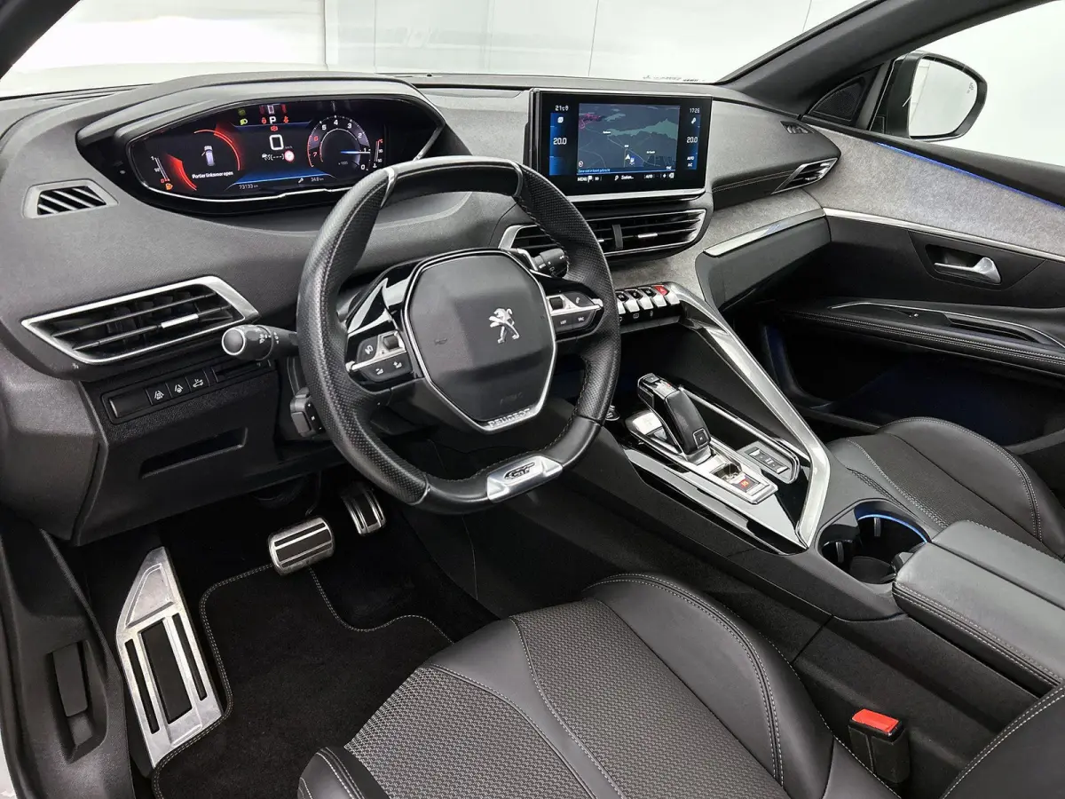1.2 130pk GT Pack Business Automaat | Trekhaak | Schuif-/Kanteldak | Elektrische Klep | Navigatie | Adaptieve Cruise Control | Climate Control | 19"LMV |
